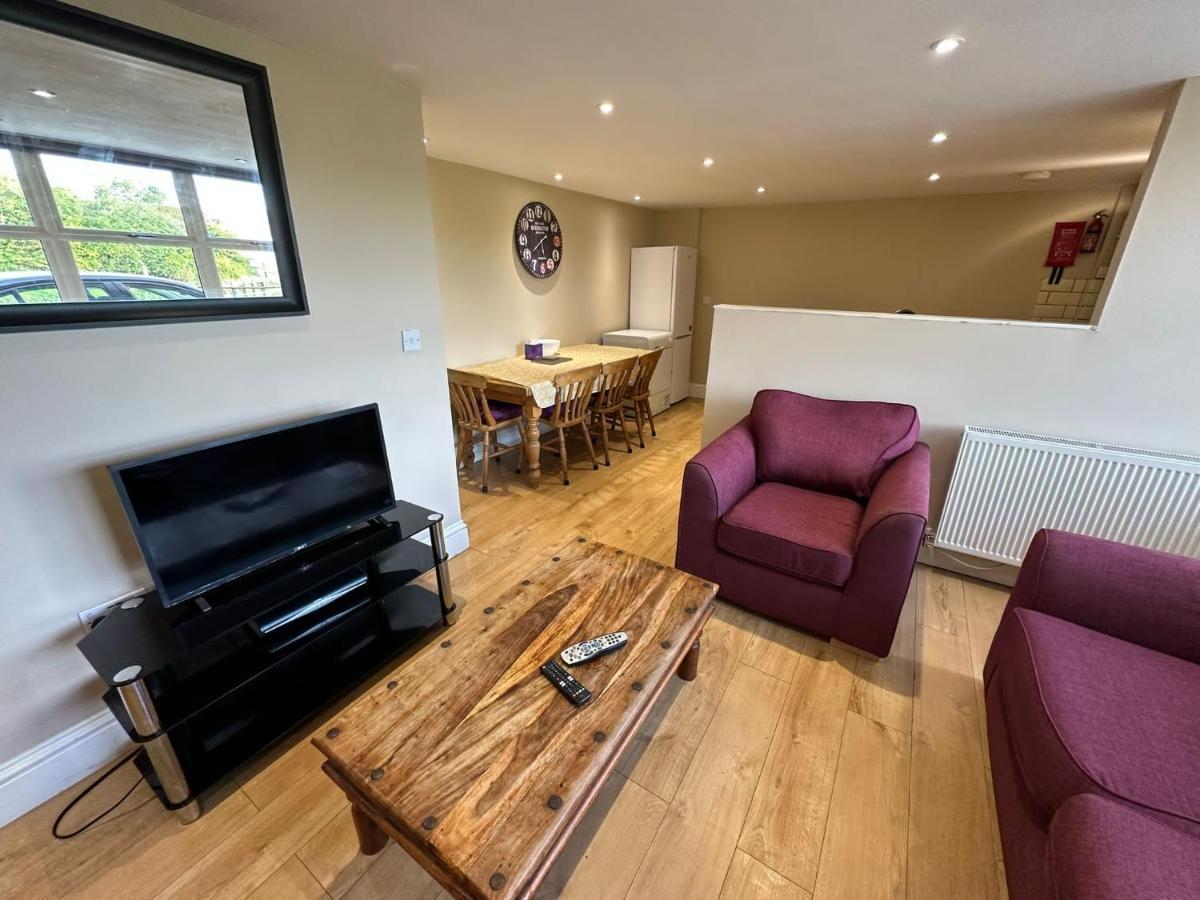Riverside In The Centre Apartment
